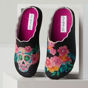 FLEXUS SUGARSKULL SLIPPERS -Black 36=5.5-6